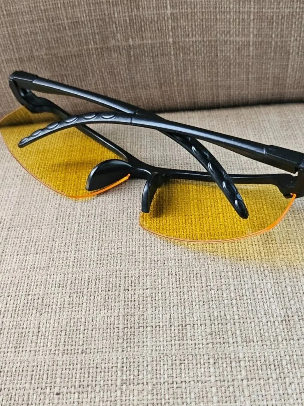 Anti Glare Sunglasses Yellow Tone Lenses Night Vision Wrap Shape Eyewear Shades
